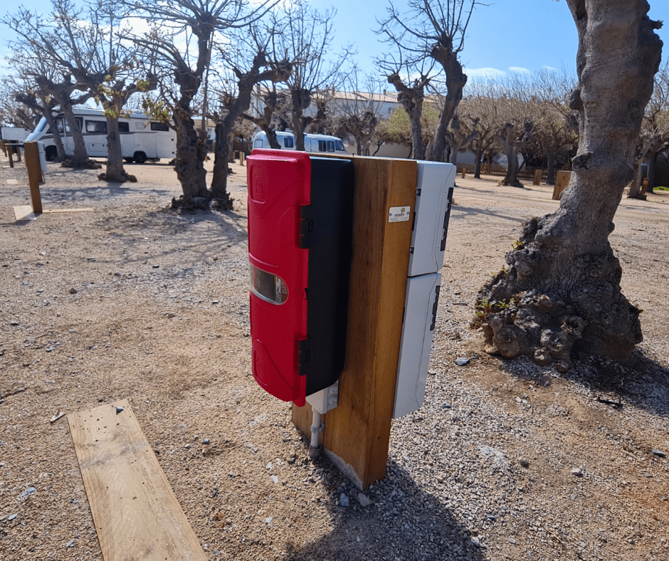 senyalitzacio-de-fusta-en-campings
