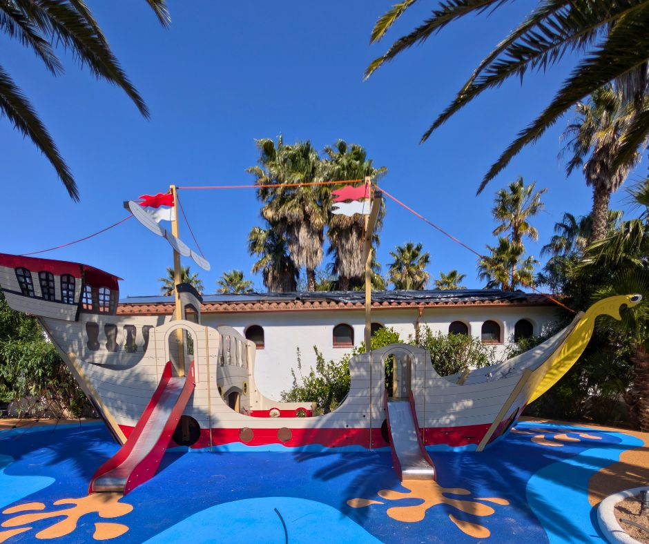 parc-infantil-vaixell-pirata